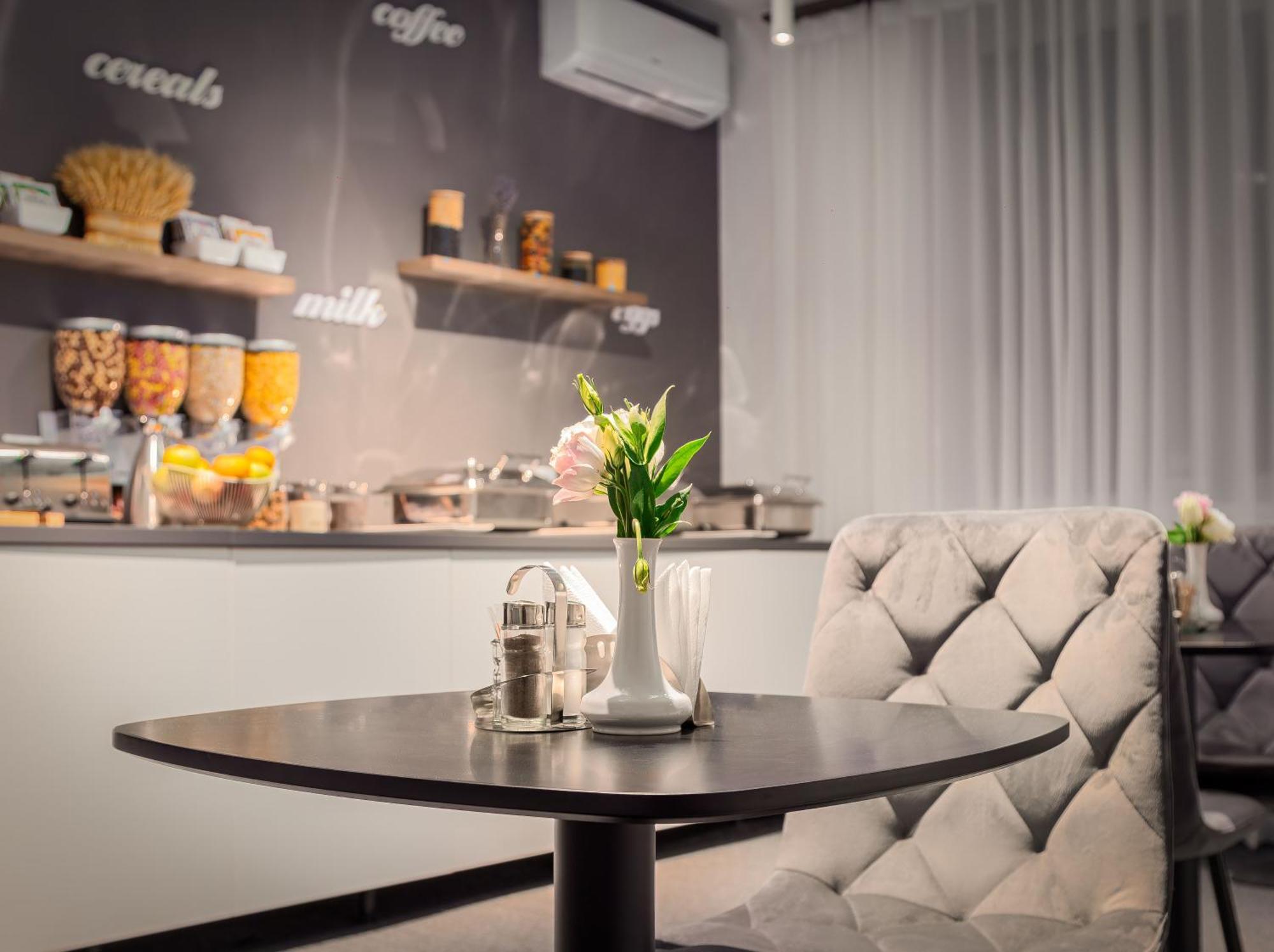 Ta Collection Hotel Кишинів Екстер'єр фото
